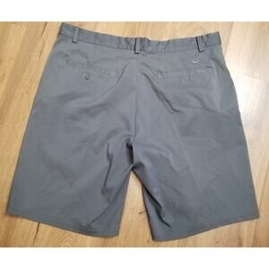 Nike Golf Standard Fit Men's Dri-Fit Gray Shorts 5 Pockets Size 38